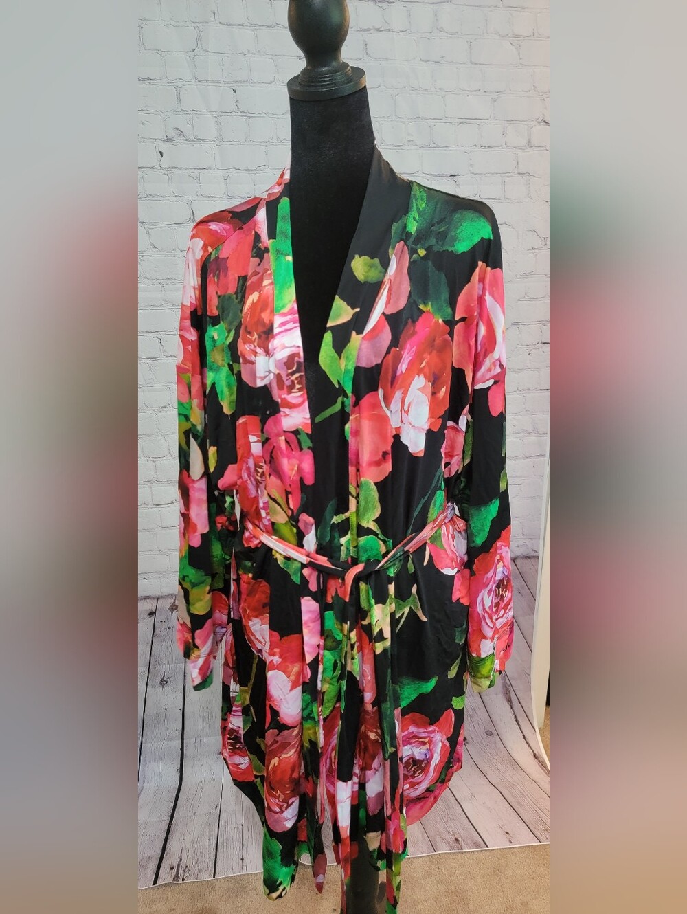 Cacique Black Floral Satin Robe with Pink & Green Roses 14/16